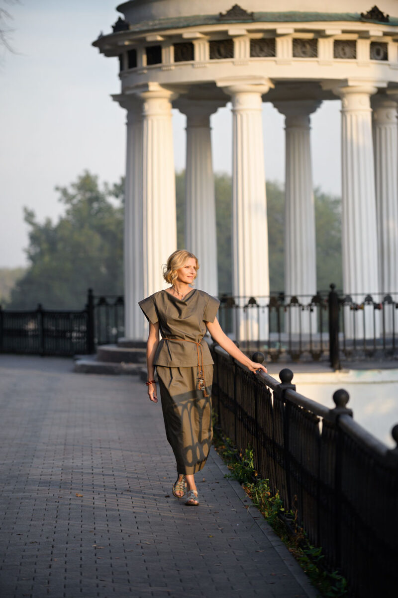 Фотосессия на Стрелке Ярославля с видом на беседку